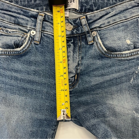 Agolde Lara Skinny Jean Size 23 Distressed - Picture 6 of 11